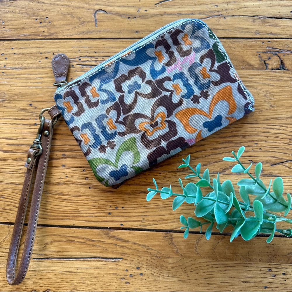 🌸3 for $20🌸 Mariposa Gray Coated Canvas Butterfly Zip Around Wallet Wristlet